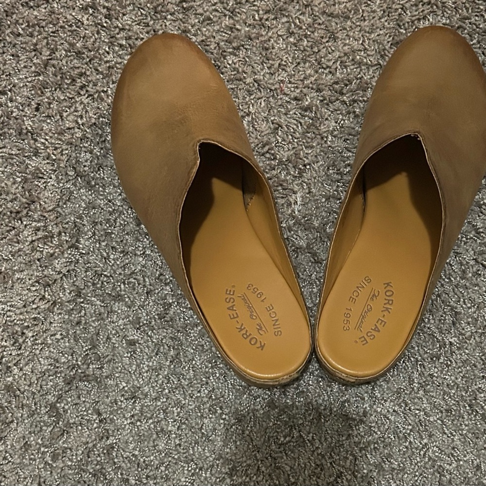Kork-Ease Women’s Brown Leather Mule Shoes.